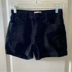 Black High Rise Midi. Size: 2/26R